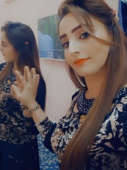השירותים הפופולריים ביותר כוללים נשיקה צרפתית, עיסוי, טיפול מקצועי, מין אוראלי, חוויית הלקוח, פדופיליה, גירוי עמוק ומין אוראלי בלי קונדום